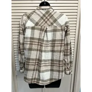 Maurices Tan/Cream Long Sleeve Flannel Shirt Plaid Size Small‎ Button Up Pockets thumbnail 4