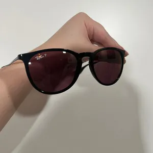 Ray-Ban Polarized Sunglasses Erika Style thumbnail 6