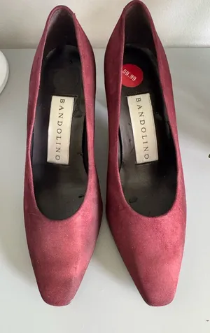 Bandolino Burgundy Suede Pointed-Toe Pumps thumbnail 1