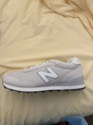 New Balance Women's 515 V3 Sneaker thumbnail 3