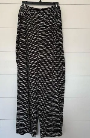 Zac & Rachel Women’s 2X Plus Size Stretchy Wide Leg Star Patterned Pants thumbnail 1