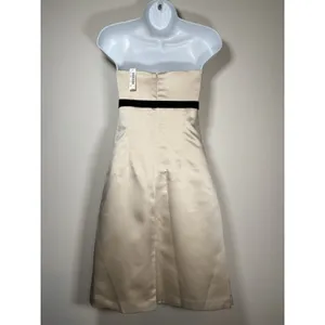 NEW White House Black Market Ivory and Black Strapless Fitted Dress Size 6 thumbnail 4