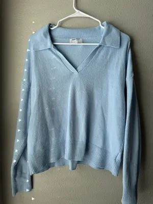 Old Navy Sweater thumbnail 1