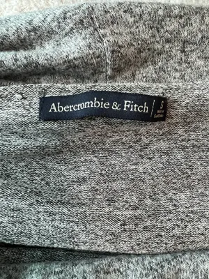 Abercrombie Off The Shoulder Top thumbnail 5