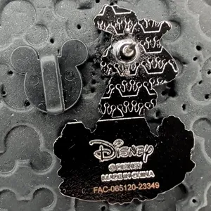 Disney loungefly hot topic Mickey Mouse & friends picnic blind bag goofy pin thumbnail 3