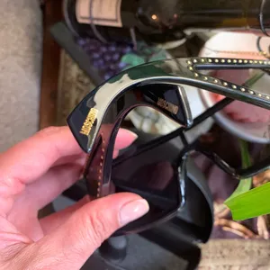 🔥SALE🔥Authentic MOSCHINO 99 Shield studs sunglasses thumbnail 4