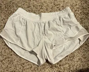Lululemon white hotty hots 2.5” thumbnail 1
