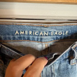 American Eagle Low-Rise Baggy Straight jeans thumbnail 3