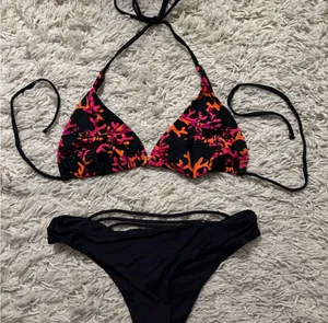 Rip-Curl Black Red and Pink Floral Beaded Bikini Set Size M thumbnail 1