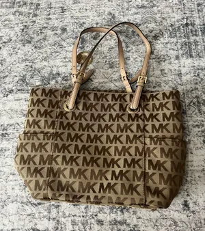 Michael Kors Purse thumbnail 1