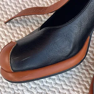 Two-Tone Black & Tan Split Toe Mary Janes - Block Heel - Size 245(7.5/8 US) thumbnail 7
