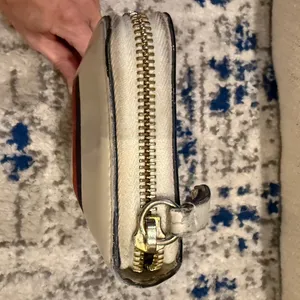 Gucci Calfskin Leather Sylvie Zip Wallet, ivory thumbnail 3