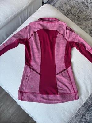 Lululemon Run For Gold 1/2 Zip thumbnail 2