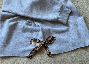 Cheetah Print Bow Sweatshirt Gray Size M thumbnail 4