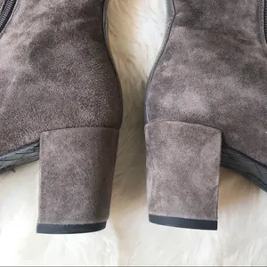DONALD PLINER Suede Knee High Boot Chunky‎ Heel Round Toe Taupe Gray Size 6.5 thumbnail 10