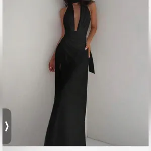 Elegant Black Halter dress Size XS thumbnail 2