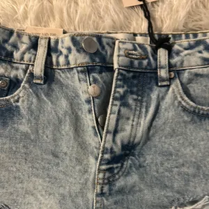 Othr Light Blue Jean Shorts Size 27 thumbnail 4