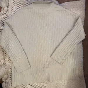 Lululemon Athletica Oversized Small Turtle Neck Women's Cream Sweater thumbnail 7