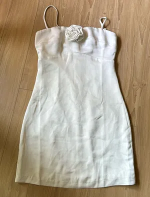 Nia White Rose Dress thumbnail 1