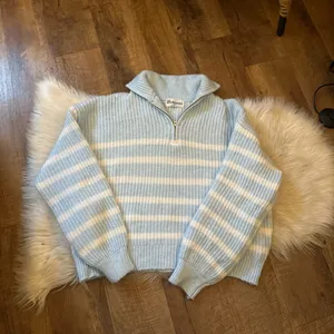 NO BOUNDARIES Half Zip Mock Neck Striped Sweater In Blue thumbnail 2
