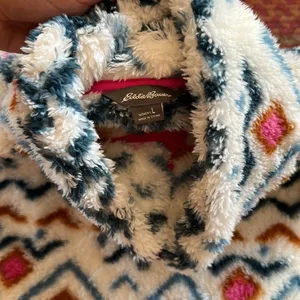 Eddie Bauer Geometric Tribal Print Plush Fleece Quarter Zip Pullover Apres Ski thumbnail 4
