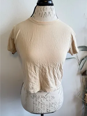 Lululemon Cates Tee Tan Beige Cropped Short Sleeve Pima Cotton‎ Shirt Womens 2 thumbnail 1