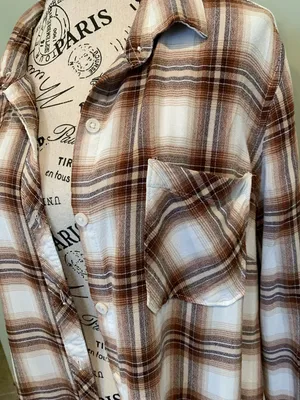 Time and Tru Women’s Large Brown Plaid Long Sleeve Lightweight Button-Up Shirt thumbnail 2