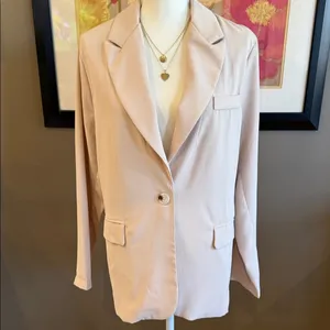 HYFVE Cream Blazer Size Large NWT Capsule Preppy Minimalist thumbnail 2