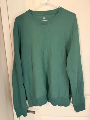 Uniqlo Sweatshirt thumbnail 1