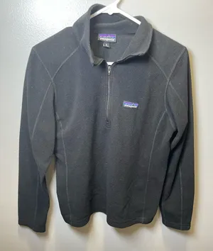 Patagonia Women's Black Fleece Half Zip Pullover‎ Size Medium thumbnail 1