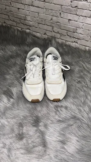 Reebok Sneakers thumbnail 2