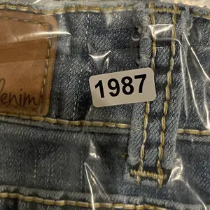 BKE Harper Jeans Womens 31x31.5‎ Blue Denim Distressed Casual straight 31R flaw thumbnail 16