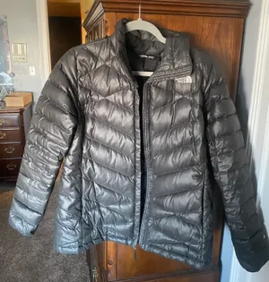 The North Face Women’s Large jacket thumbnail 1