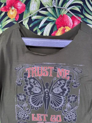 Trust Me Let Go.. The Universe Butterfly Green Top Size L/XL thumbnail 7