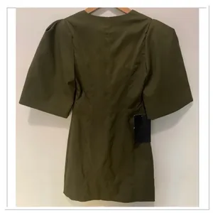Tuckernuck Ariella Mini Dress XS Olive Green Twill Puff Sleeve Utility NWT thumbnail 4