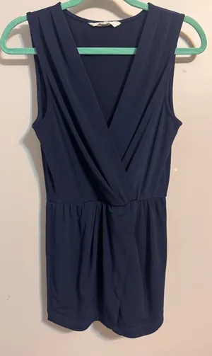 BCBGeneration Sleeveless V-Neck‎ Faux Wrap Romper Women's XS thumbnail 1