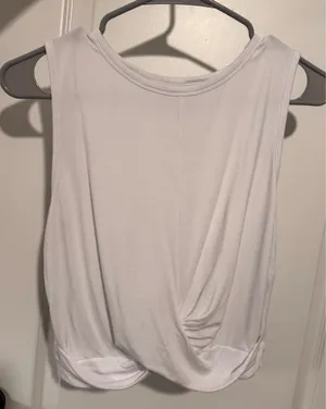 Alo Yoga Tank Top thumbnail 3