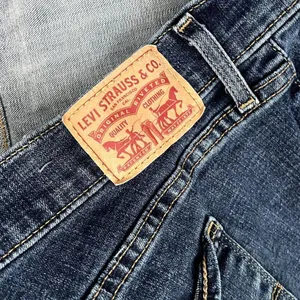 Levi's 711 skinny jeans cotton pants denim medium wash distressed pockets blue thumbnail 4