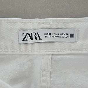 Zara High Rise Shimmering Light Grey Shorts Size 6 thumbnail 4