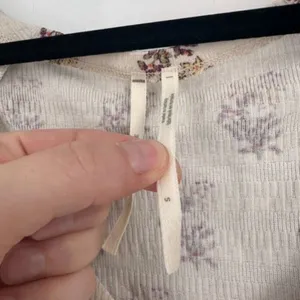 Anthropologie Sabrina Cinched‎ Crop Top Shirt neutral floral color Small Boho thumbnail 6