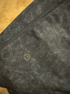 Men’s Lululemon Shorts 5” thumbnail 4