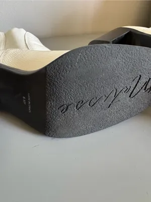 Women’s White Textured Chelsea Ankle Boots with Block Heel thumbnail 6