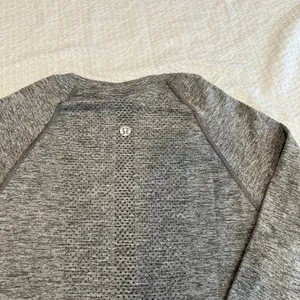 Lululemon swiftly tech long sleeve 2.0 size 4 women thumbnail 6