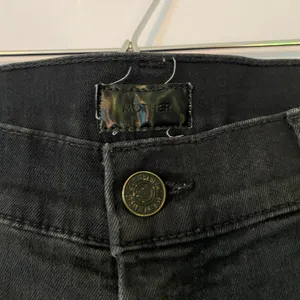 Mother Denim The Runway Flare Bootcut Jeans 9 Lives Black Wash Women's size 30 thumbnail 4