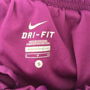 Nike Women's Purple and Pink Running Shorts Sz S thumbnail 5