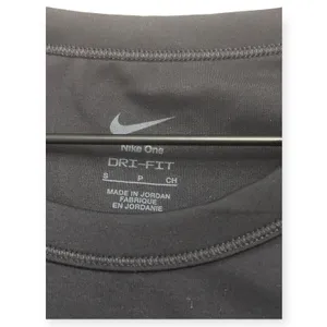 Nike One Fitted Women's Dri-FIT Short-Sleeve Cropped Top BLACK Small NWT thumbnail 7