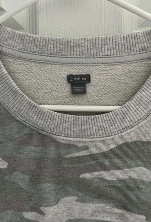 Womens Camo Pullover Sweatshirt  thumbnail 2
