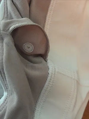 lululemon Energy Bra
Medium Support, B–D Cups thumbnail 6