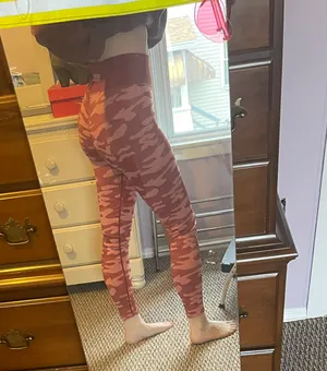 Victoria's Secret Sport Leggings thumbnail 4