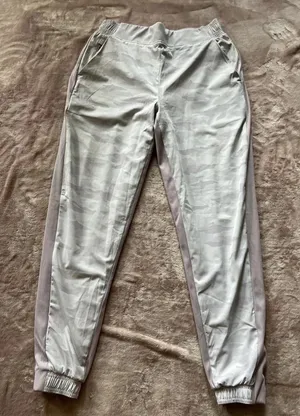 ATHLETA Women’s‎ 6 Brooklyn Lined Camo Purple Joggers Camouflage thumbnail 1